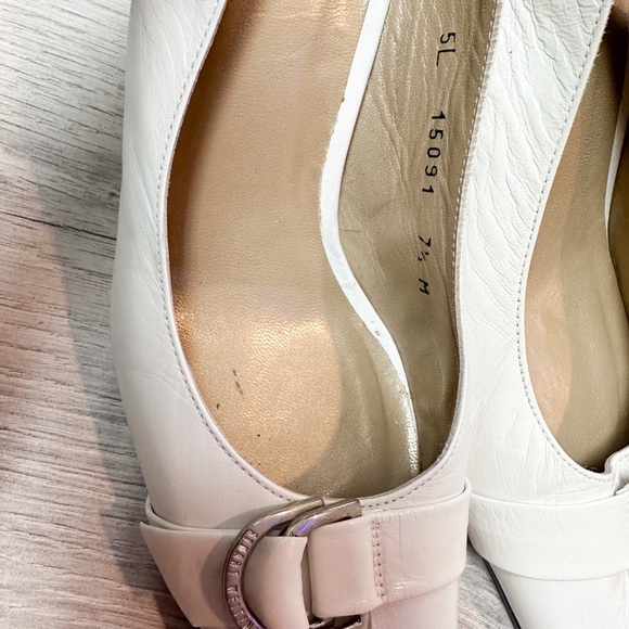 Stuart Weitzman White Leather Slingback Heels with Buckle Detail – Size 7.5 - Picture 8 of 11